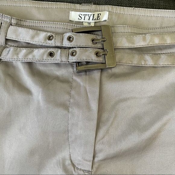 Silver Shiny Strappy Belt Bermuda Length Shorts - Picture 6 of 8